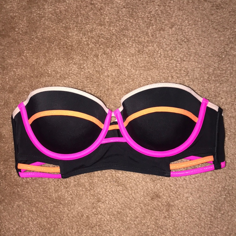 Black Strapless Bikini Top